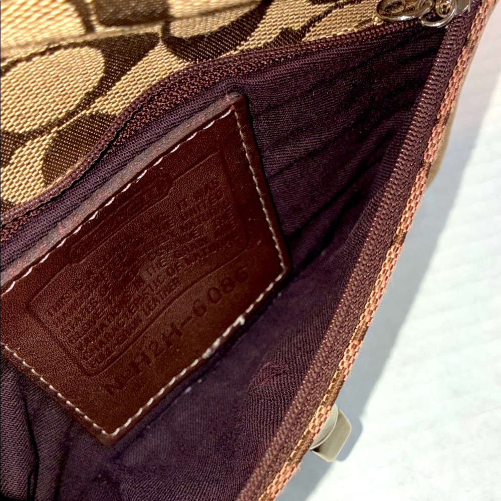 Vintage Coach Park Signature Canvas Wallet, AS IS - Picture 15 of 16